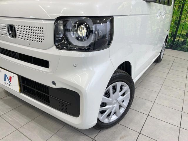 【LEDヘッドライト】悪天候や夜間走行時も良好な視界を確保し安心して運転できる高輝度LEDヘッドライトを装備！点灯速度が早く、消費電力も抑えられています。