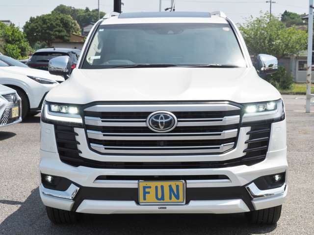 安心のワンオーナー車・内外装とてもきれいなランドクルーザーZX4WDが入庫しました。ご来店・お問い合わせお待ちしております。