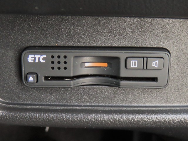 【ETC車載器装備済み】ご使用いただくには別途セットアップ費用がかかります。ご用命の際はお申し付けください。