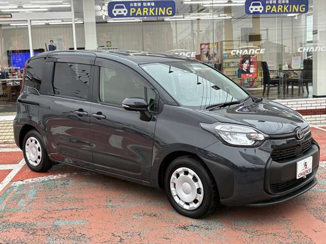 陸運局指定の自社工場にて、納車前に点検、整備を行い、交換時期の消耗部品は交換して、ご納車させて頂きます。お客様のカーライフが快適でありますように最善を尽くします。