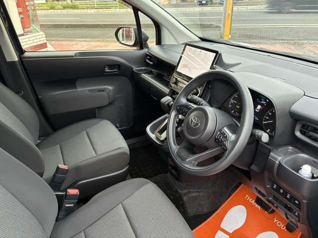 お気に入りの1台がきっと見つかると思います。万一店頭にご希望の車種がない場合もご安心ください。責任を持って迅速にお探し致します。