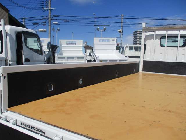 外寸607/189/235