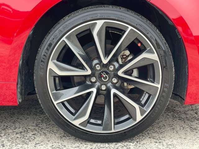 ご納車前は点検整備を行わせていただいております！エンジンオイルはもちろん向こう1年以内に交換が必要になる消耗品は交換させていただきご納車させていただきます♪