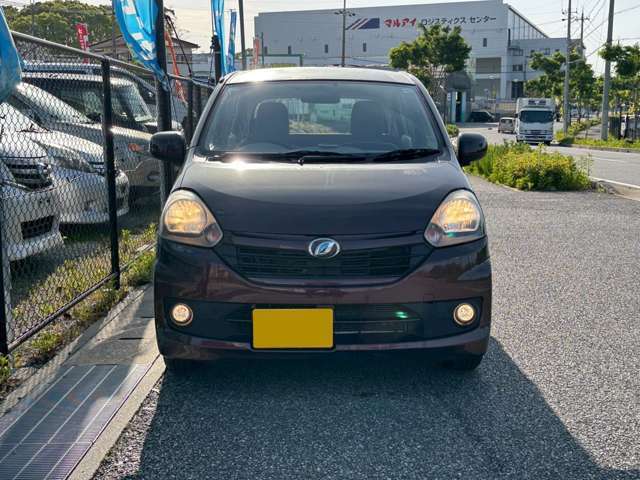 店頭在庫なので、すぐに納車可能です。全国どこでも陸送可能。陸送には数日掛かります。