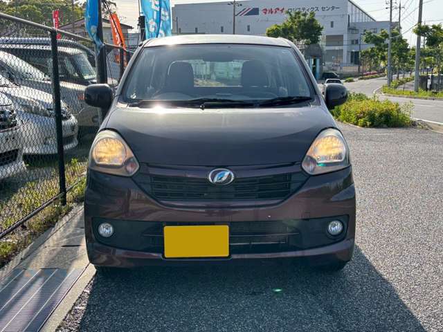 店頭在庫なので、すぐに納車可能です。全国どこでも陸送可能。陸送には数日掛かります。