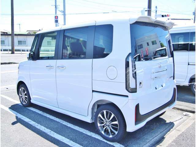 現在、展示してないお車も全国の提携オークションから仕入れ可能です！ルーミー、ラパン、フリード、BRZ、ロードスター、シャトル、フィット、アルファード、セレナ、タント、ジムニー、ノート、ヴォクシー、、、