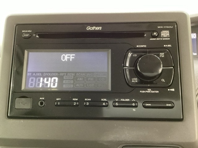 純正CD・USBコンポにはCD再生のほかに、AUX入力端子・USB端子がついてますので外部入力から音楽などを楽しめます。
