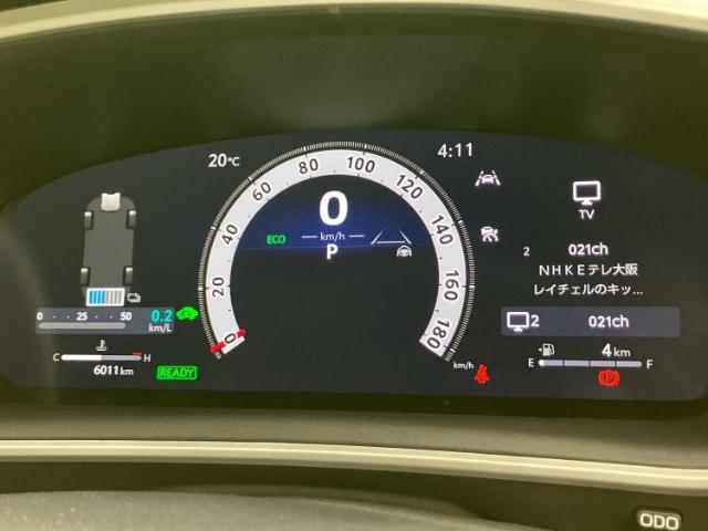 WECARSの展示場では実際に見て、触ってお車をお選びいただけます！知識の豊富な営業スタッフが様々なカーライフをご提案いたします！