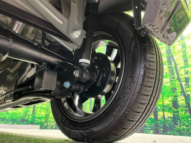 お車を安心してお乗りいただく為には、足回りの定期点検が欠かせません。サービスサポート（有償保証）では無料点検もご提供しており、安心のカーライフをお過ごしいただけるサポート体制が整っています。