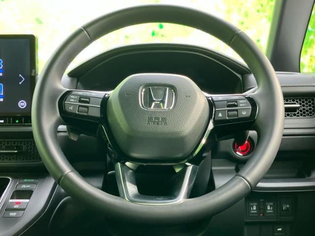 WECARSの展示場では実際に見て、触ってお車をお選びいただけます！知識の豊富な営業スタッフが様々なカーライフをご提案いたします！