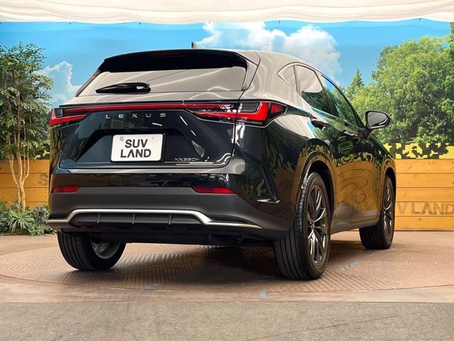 大好評のボディコーティング「弾スプラッシュコート」もご納車までに施工可能。通常のガラスコートと異なる、耐久年数6年の無機質ガラスコーティングが、ボディをキレイな状態に保ってくれます。