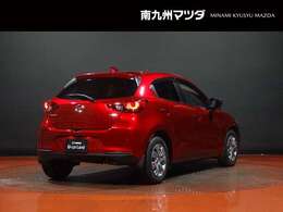 【MAZDA2】マツダのメーカー名を冠したコンパクトカーです。小さめの車体で運転しやすく、かつ5人乗りなので、家族が増えても安心です。「好きを探せる相棒」をコンセプトに誕生しました。外装は研磨をしております