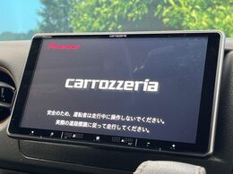 【大画面ナビ】人気の大型9インチナビを装備。存在感のある大画面はインパクト大！ナビ利用時のマップ表示は見やすく、テレビやDVDは臨場感がアップ！いつものドライブがグッと楽しくなります♪