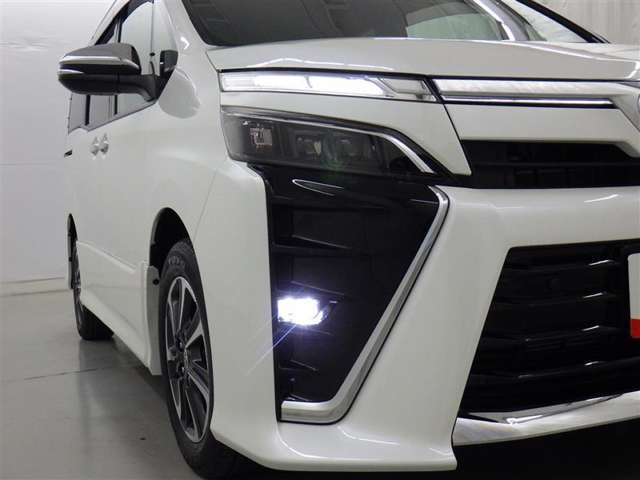 現在お乗りのお車があれば喜んで査定いたします。詳しくは、お近くの名古屋トヨペットグループのお店までご相談ください。