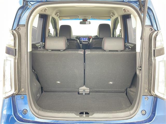 【トランク】積み込みやすくて、たっぷり積める荷室です。シートアレンジできるものは、乗車人数と荷物の量や大きさによってシートを動かすことができるので、より快適なドライブが可能です！