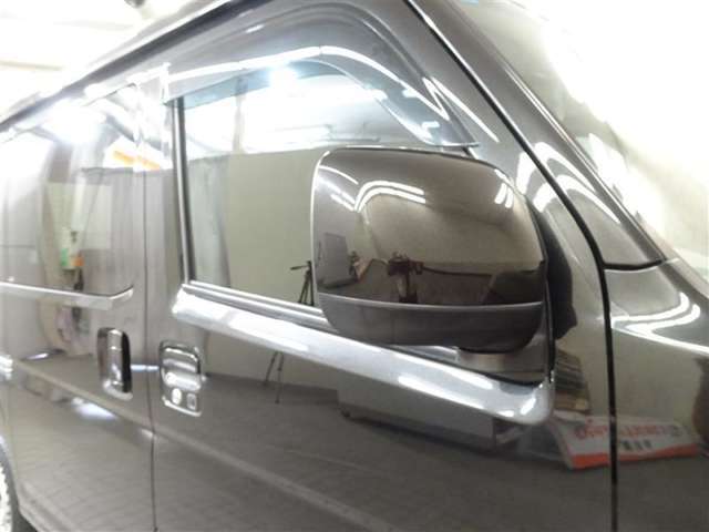 広々とした車内空間に優れた燃費性能。更にデザインも上質で人気のお車です！