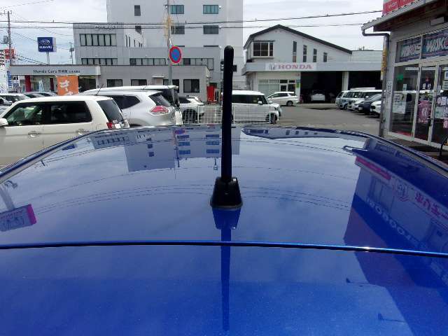 全車法定整備時、OBD点検実施しております。自社でエーミング調整等行えますので、ご納車後の点検もお任せください。