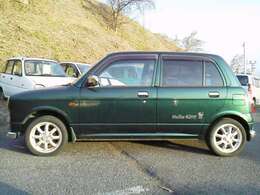 ハローキティマーク付き専用パーツ多数！