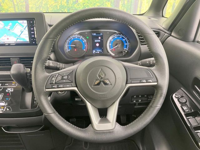 【ステアリングスイッチ】運転中、前方から目線をそらすことなく、オーディオ等の操作が可能な便利機能！安心＆快適なドライブを演出してくれます♪