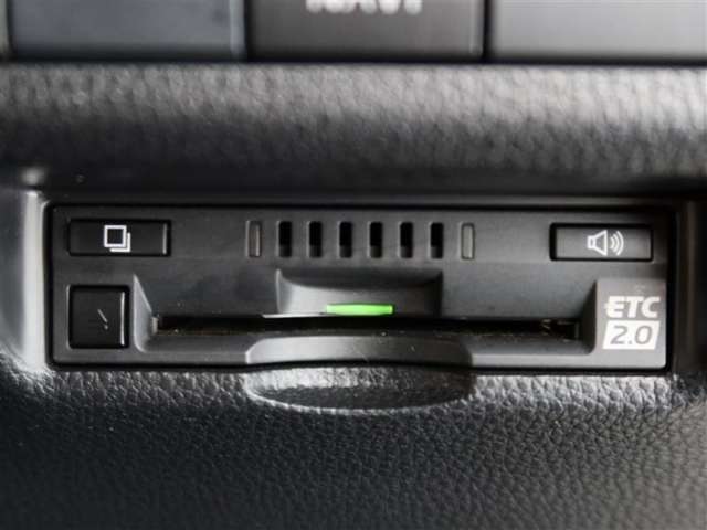 ETC車載器付きです。高速道路の料金所もスムーズに通過できます。
