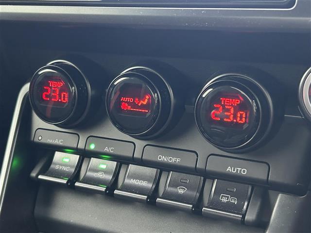 【オートエアコン】車内温度を感知して自動で温度調整をしてくれるのでいつでも快適な車内空間を創り上げます。