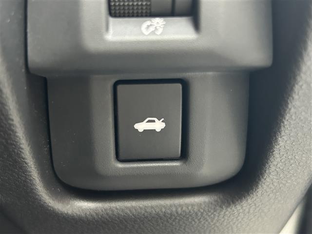 店舗にて現車の確認もいただけますので、お電話で在庫のご確認の上是非ご来店くださいませ。