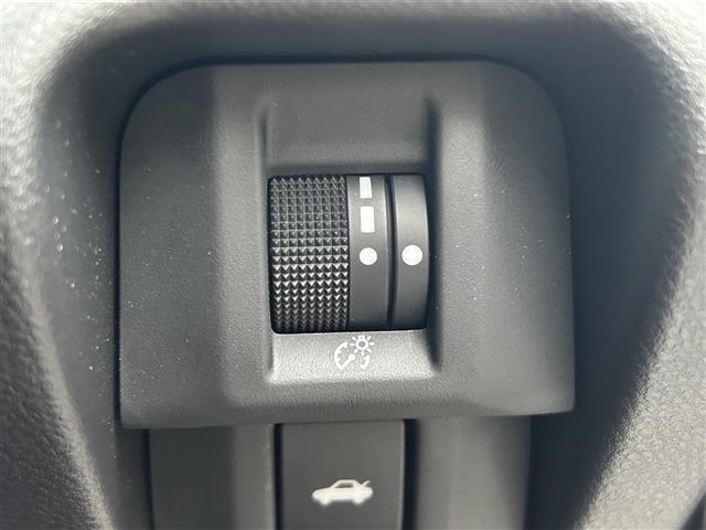 店舗にて現車の確認もいただけますので、お電話で在庫のご確認の上是非ご来店くださいませ。