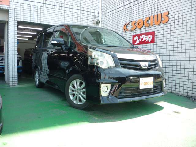 人気のノアsiレイッシュ！入庫しました！SDナビ！フルセグTV！ETC！両側電動スライド！バックカメラ！HID！是非この機会に！