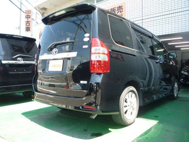 人気のノアsiレイッシュ！入庫しました！SDナビ！フルセグTV！ETC！両側電動スライド！バックカメラ！HID！是非この機会に！