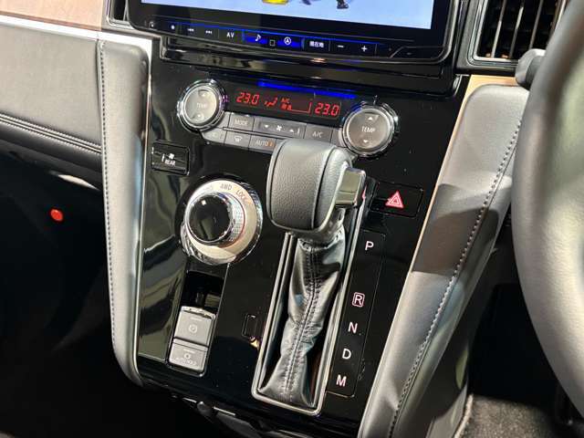 三菱 デリカD：5 2.2 P ディーゼルターボ 4WD 2023年 1.5万キロ