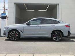 1年間または2年間・走行距離無制限の全国BMWディーラーで受けていただける保証が付帯しています！2年間保証の車両については、別途有償にて保証を最大2年間延ばせる『延長保証プログラム』もご利用可能です。