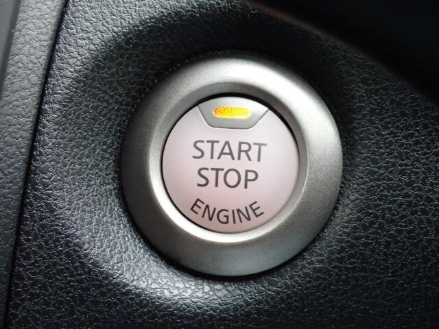 プッシュスタートでエンジン始動♪