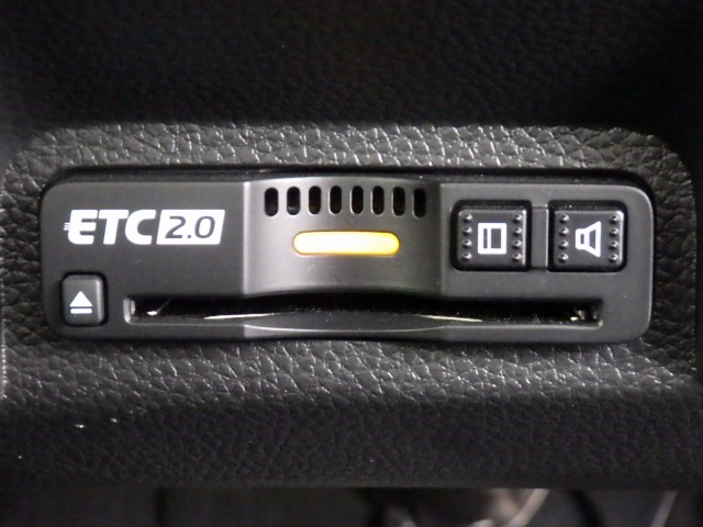 ★ETC搭載★ お出かけには今や欠かせなくなってきましたETC装備で、高速道路の利用もスマートに！料金所もスイスイ通過⇒快適ドライブにかかせないアイテムです☆