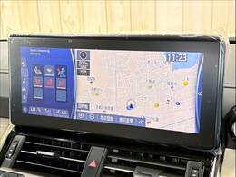 純正12型ナビを装備！！