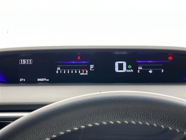 【スピードメーター】メーターがシンプルで見やすく運転しやすいですね！