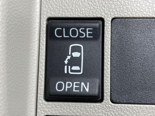 【パワースライドドア】スマートキーや運転席のスイッチでスライドドアの開閉が可能♪電動だから力を入れてドアを開ける必要が無く、小さいお子様でも、重い荷物を持っている時もラクに開け閉めできます♪