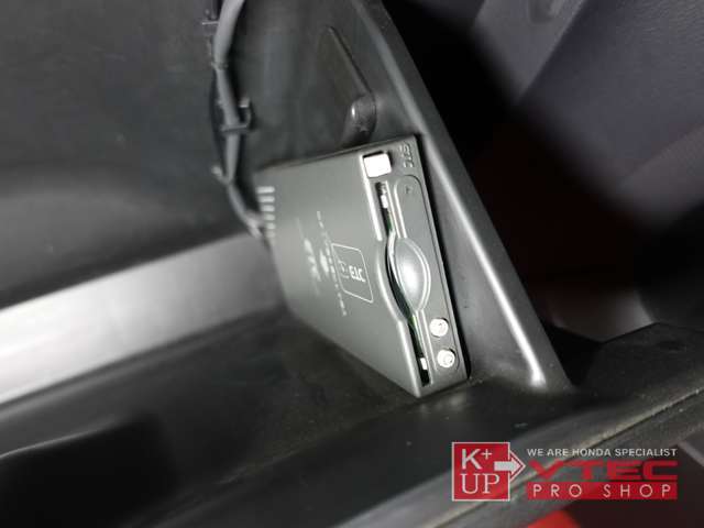 ETC車載器が装着済み。
