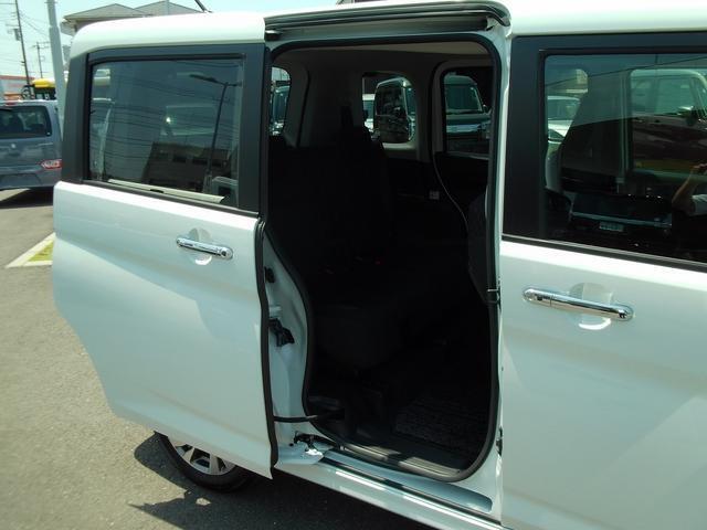乗り降りも積み下ろしもスライドドアは便利です☆