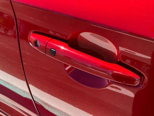 スズキの認定中古車は、整備はもちろん清掃も徹底しています。清潔感あふれるお車で、快適なカーライフを始めてみませんか。