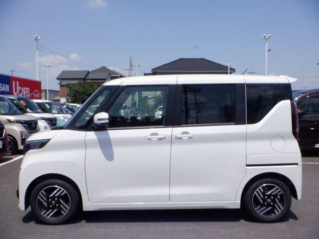 内外装およびエンジンル-ムなど専用クリ-ニング致します。車両クリ-ニングのプロが施工致しますので！高品質な1台に蘇りますよ♪（全在庫無料施工）