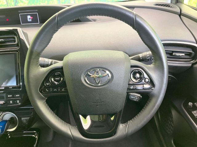 【ステアリングスイッチ】運転中、前方から目線をそらすことなく、オーディオ等の操作が可能な便利機能！安心＆快適なドライブを演出してくれます♪