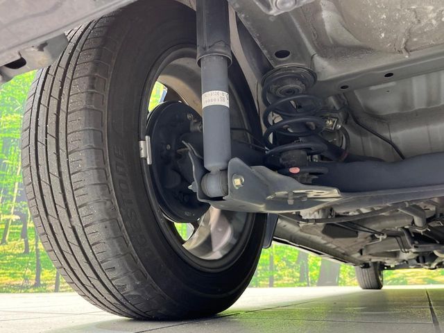 お車を安心してお乗りいただく為には、足回りの定期点検が欠かせません。サービスサポート（有償保証）では無料点検もご提供しており、安心のカーライフをお過ごしいただけるサポート体制が整っています。