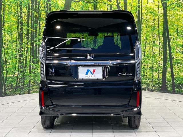 安心の最長10年・走行無制限保証（有償）をご用意。保証内容も充実はもちろん、無料点検＆オイル交換や、年中無休の全国・24時間ロードサービスも付帯されておりますのでご安心下さい。