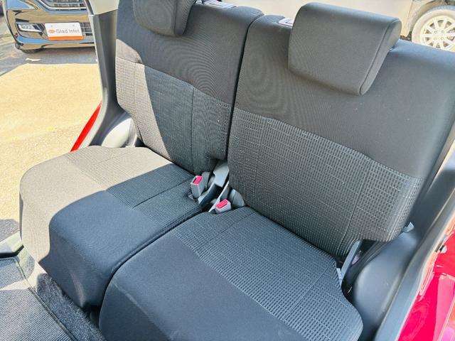 内装はブラックを基調とした明るすぎないシックな車内となっております！もちろん、ここから更にクリーニングが入りより綺麗な内装でご納車いたします！