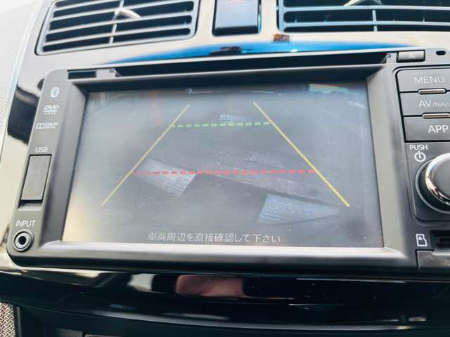 バックカメラを装備しております！これがあれば駐車、停車が苦手な人でもラクラクです！愛車を傷つける心配もグッと減りますね！