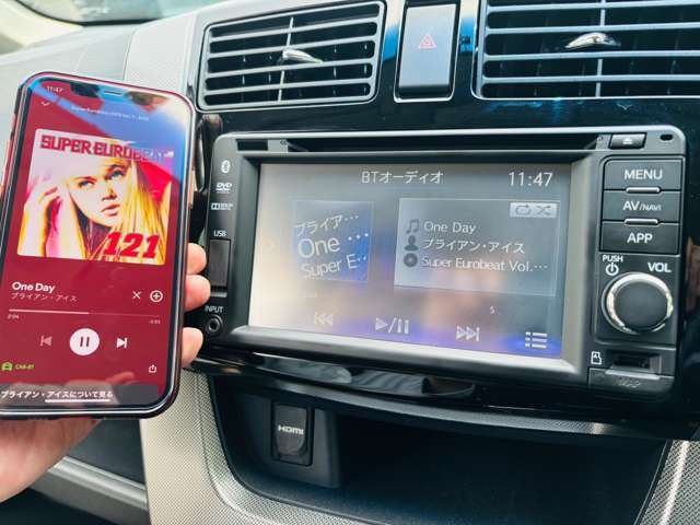 Bluetooth対応の純正ナビTVを搭載しております！ナビの視認性も良いですよ！快適なドライブに必須な機能が備わっております！