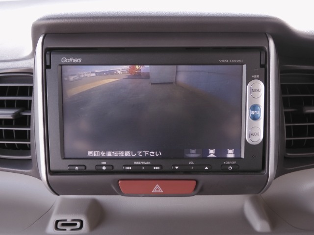 ◆バックカメラ◆リバースにするだけで映ります、後方の安全確認や、狭い駐車場での車庫入れ、雨の日や夜間など視界の悪い時に便利です！安全にバックする為には欠かせない装備です。