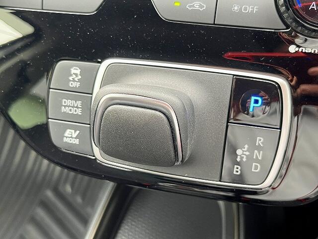 バックカメラ付なので駐車も安心楽々です◎