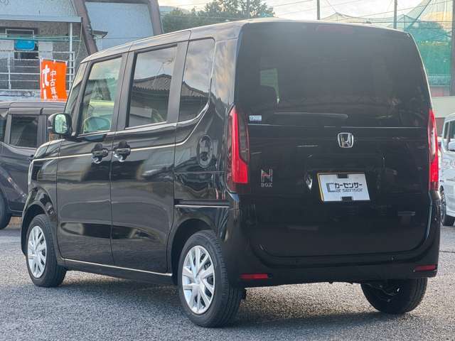 自社認証工場にて国家整備士により実施。　法定12ヶ月点検相当の整備、約60項目の点検整備を実施いたします！　安心のカーライフをお届け致します！