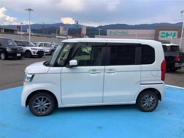 トヨタ車に限らず、他メーカーのU-Carもあり豊富な車種ラインナップを取り揃えております。